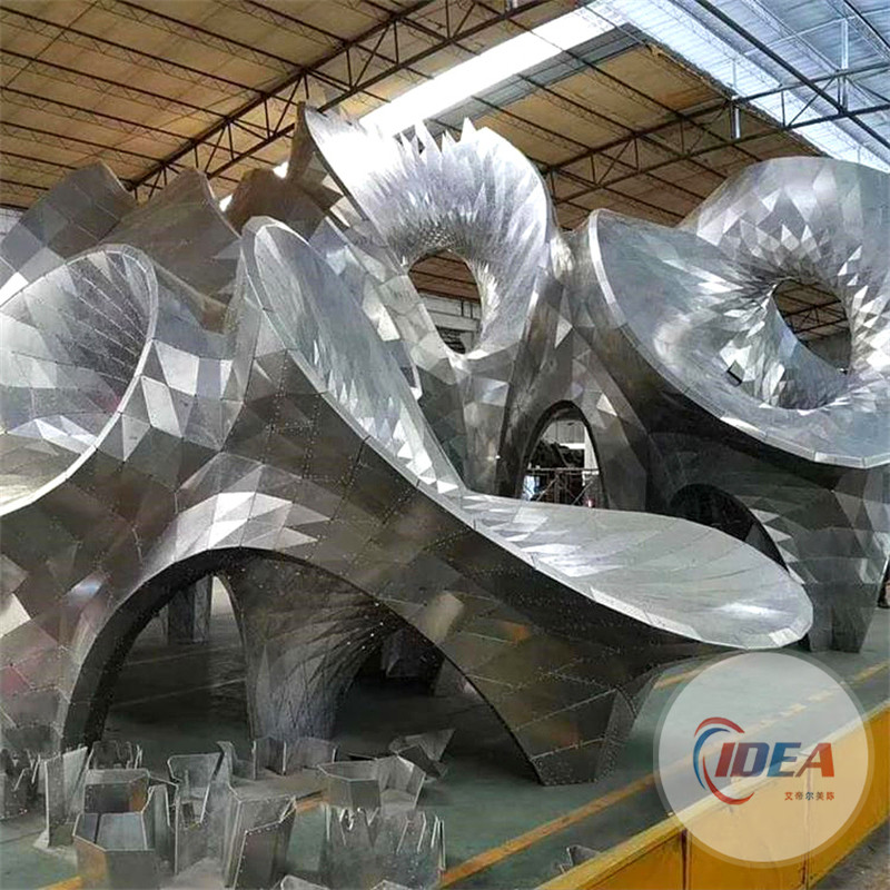 不锈钢几何兔子雕塑抽象园林景观装饰品户外庭院草坪落地定制摆件
